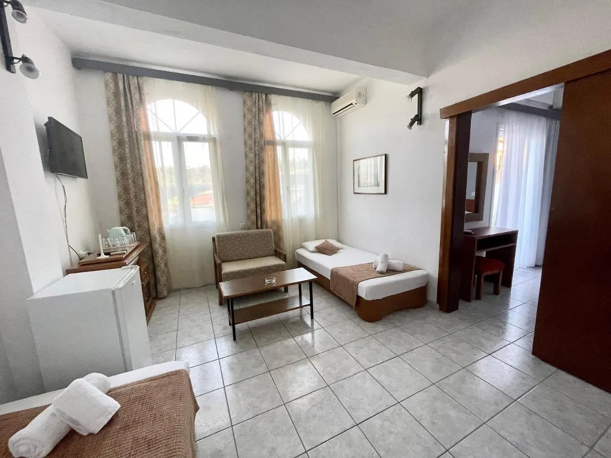 Hotel Pighi Kriopigi 3*,